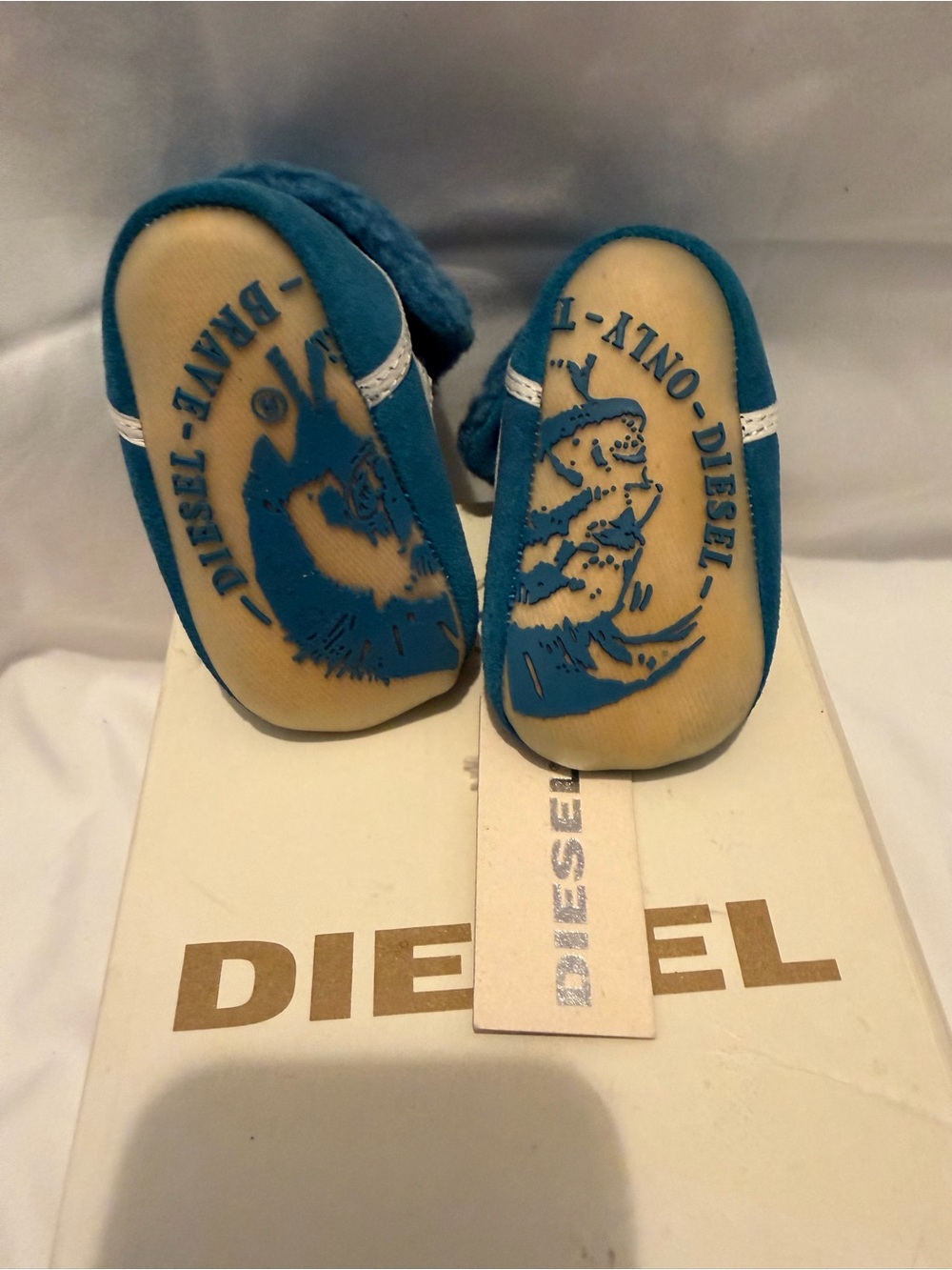 Baby Blue Suede Booties Size 4 Infant Shearling Velcro - Diesel - Picture 4 of 4